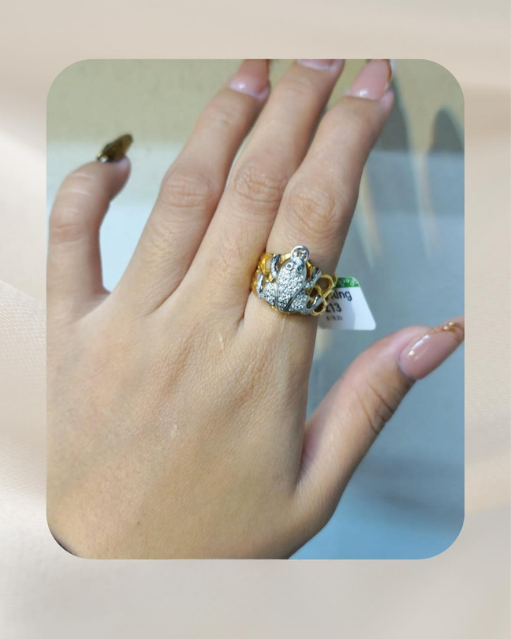 18K Diamond Ring