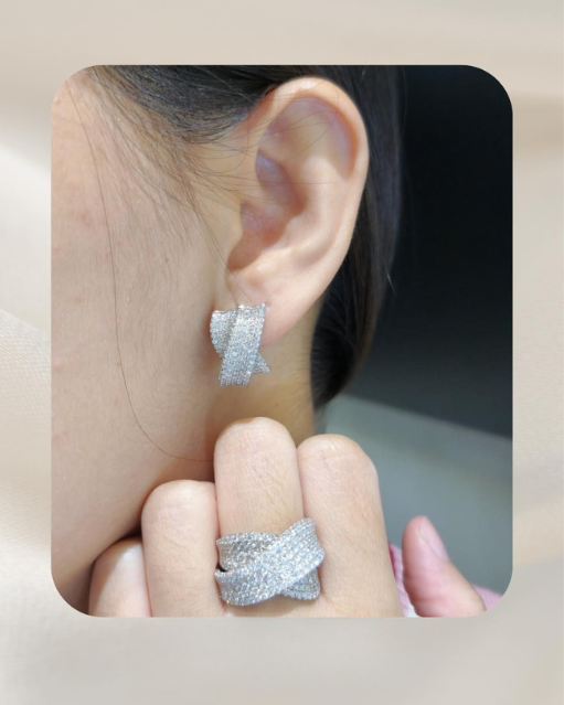 18K Diamond Set