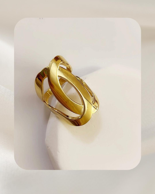 18K Yellow Gold Ring
