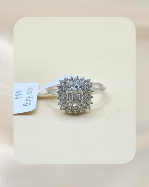 18K Diamond Ring