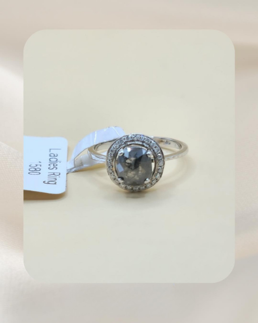 18K Diamond Ring