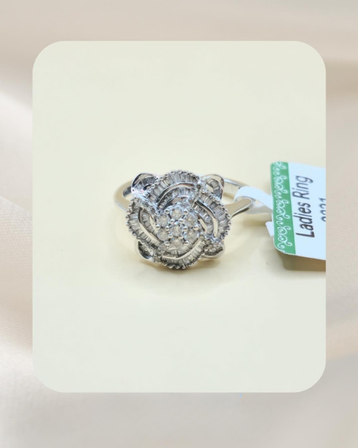 18K Diamond Ring