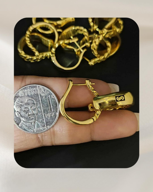 18K Yellow Gold Earrings