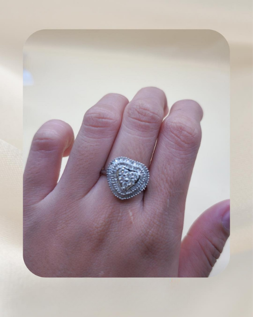 18K Diamond Ring