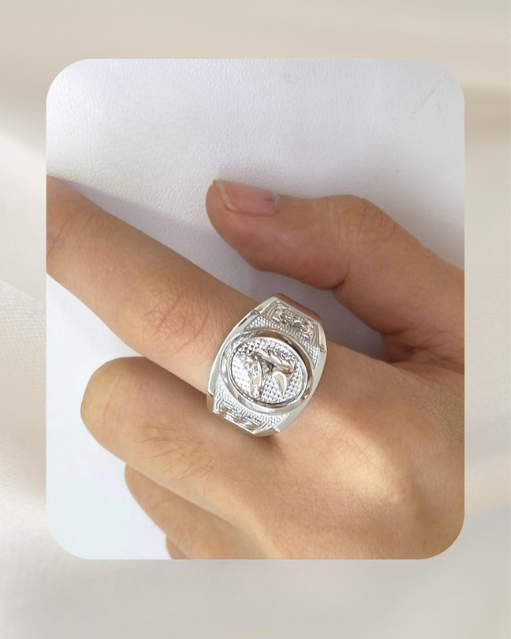 18K White Gold Ring