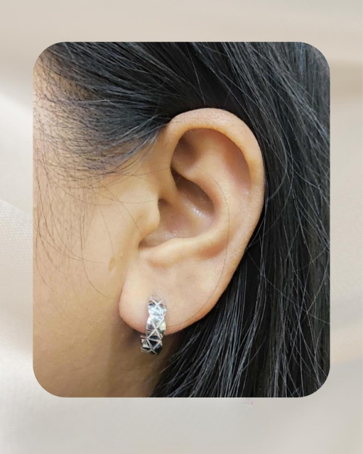 18K White Gold Earrings