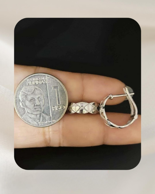 18K White Gold Earrings