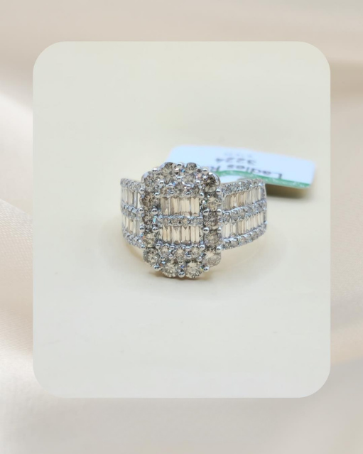 18K Diamond Ring