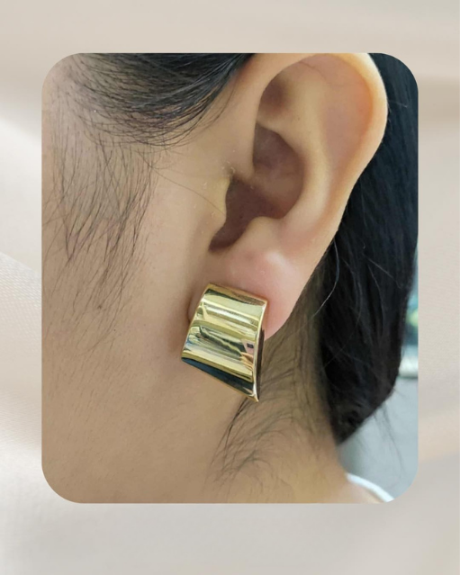 18K Yellow Gold Earrings