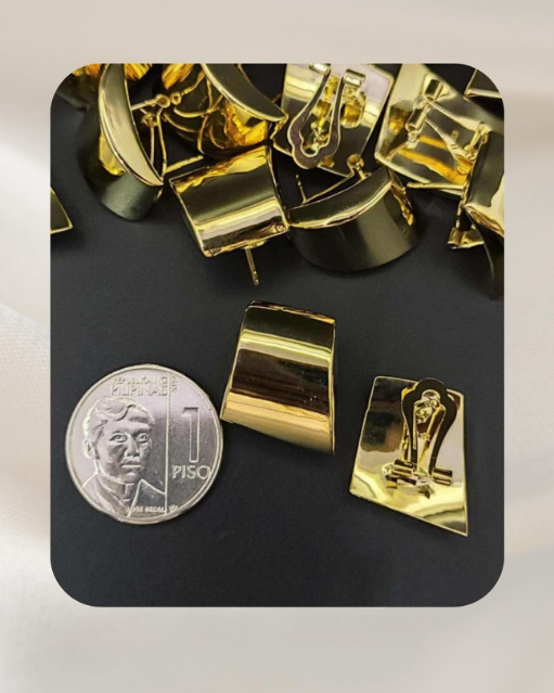 18K Yellow Gold Earrings