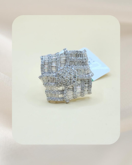 18K Diamond Ring