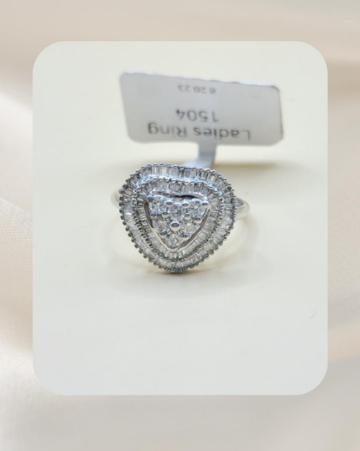 18K Diamond Ring