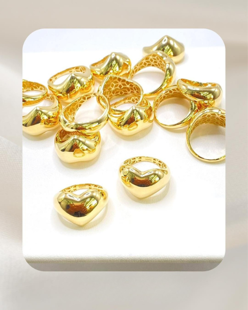 18K Yellow Gold Ring