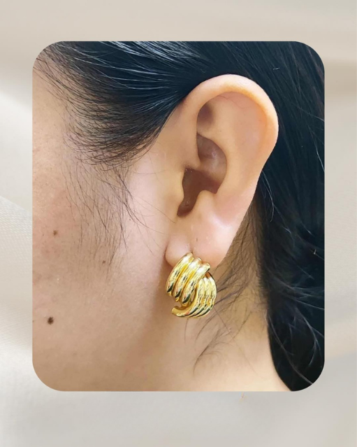 18K Yellow Gold Earrings