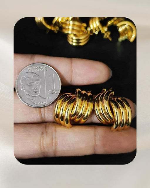 18K Yellow Gold Earrings