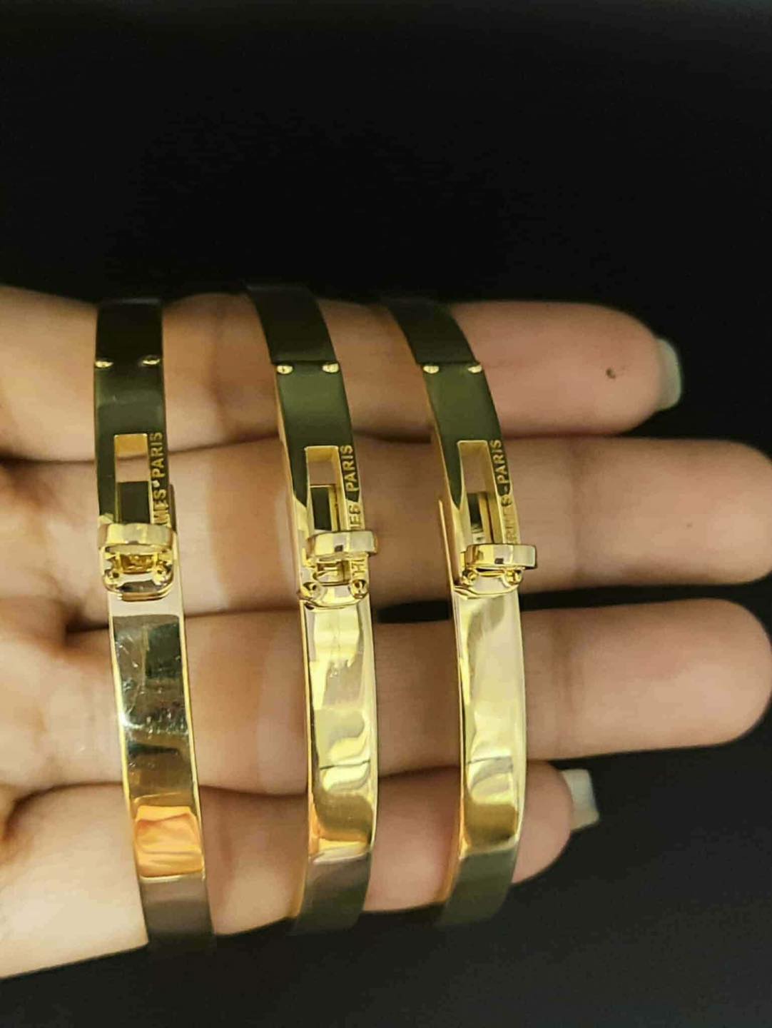 18K Bangle