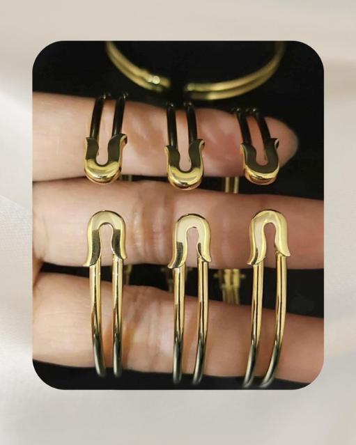 18K Yellow Gold Bangle