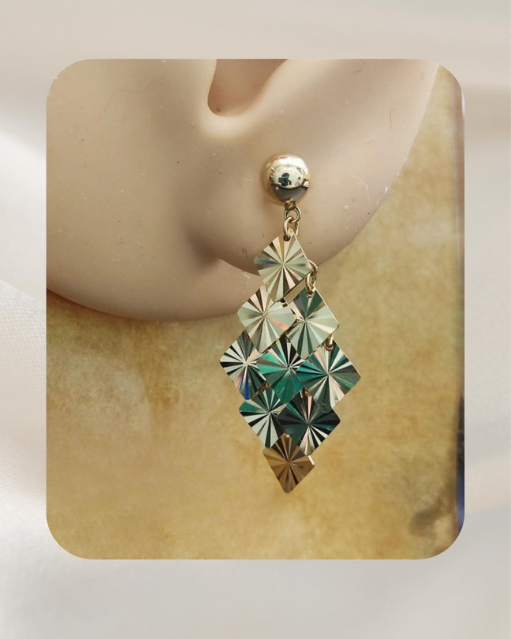 18K Yellow Gold Dangling Earrings