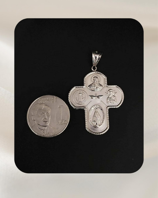 18K White Gold Pendant