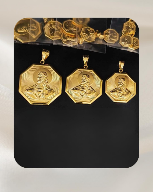 18K Yellow Gold Pendant