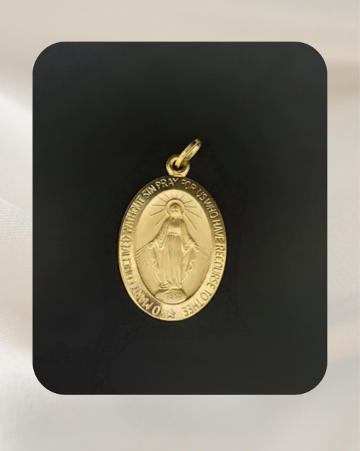 18K Yellow Gold Pendant