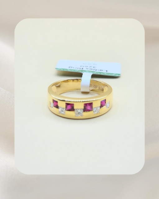 18K Diamond Ring