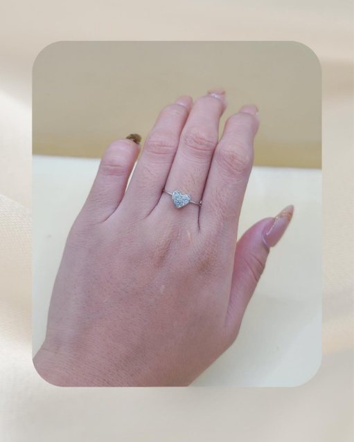 18K Diamond Ring