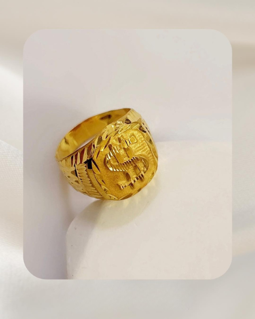 18K Yellow Gold Ring