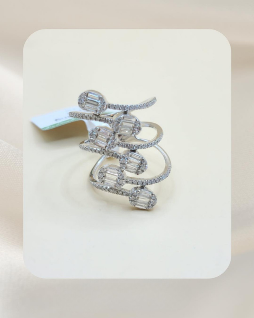 18K Diamond Ring