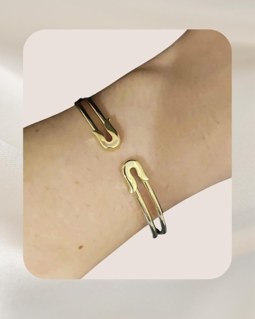 18K Yellow Gold Bangle