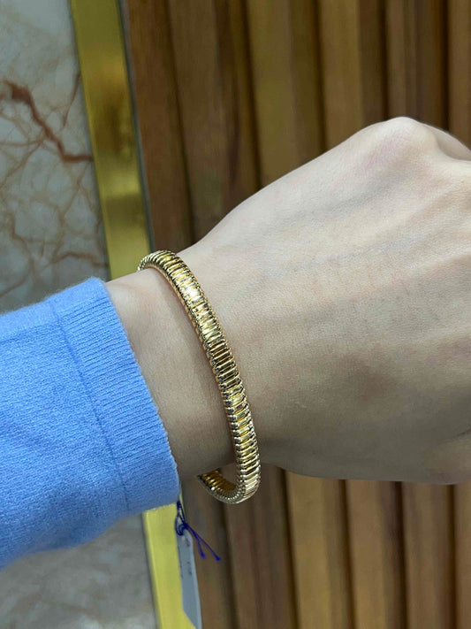K18 Japan Gold Bangle